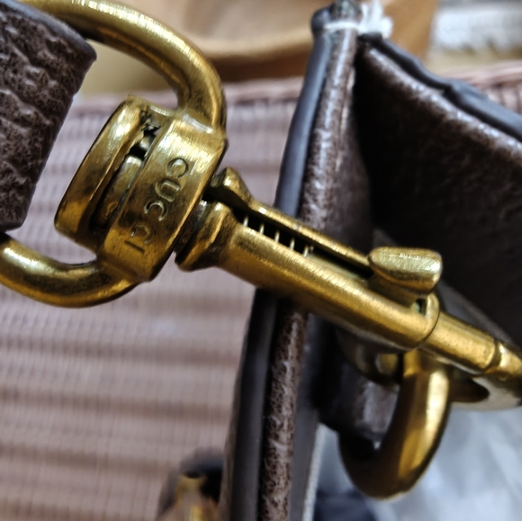 Monogram Canvas And Leather Fashion Bag - Picture 4 of 15